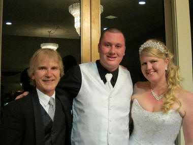 DJ Steve Wozniak with Bride and Groom